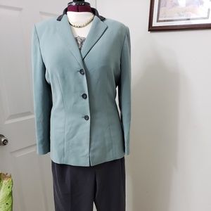 Le Suit 2 piece pant suit